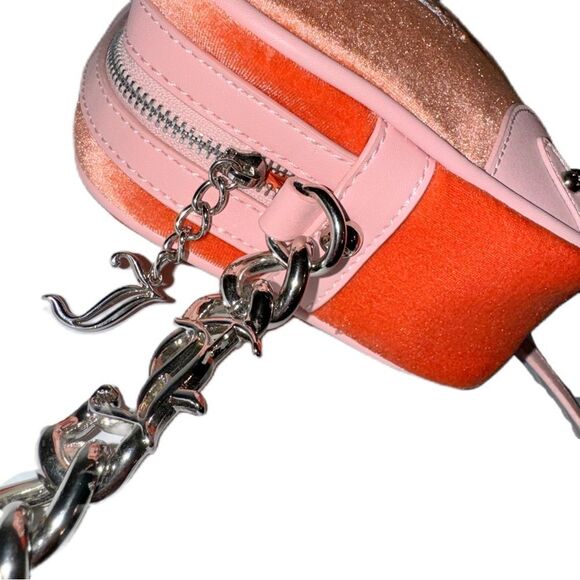 **SOLD** Juicy Couture Hollyhock Peach Velour Crossbody Camera Bag Pink PU - Picture 4 of 14